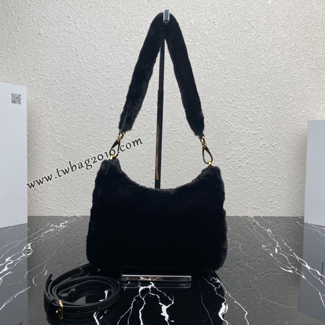 Prada專櫃新款Hobo毛毛包 1BC204 普拉達秋冬款山羊毛腋下包肩背女包 csp1467